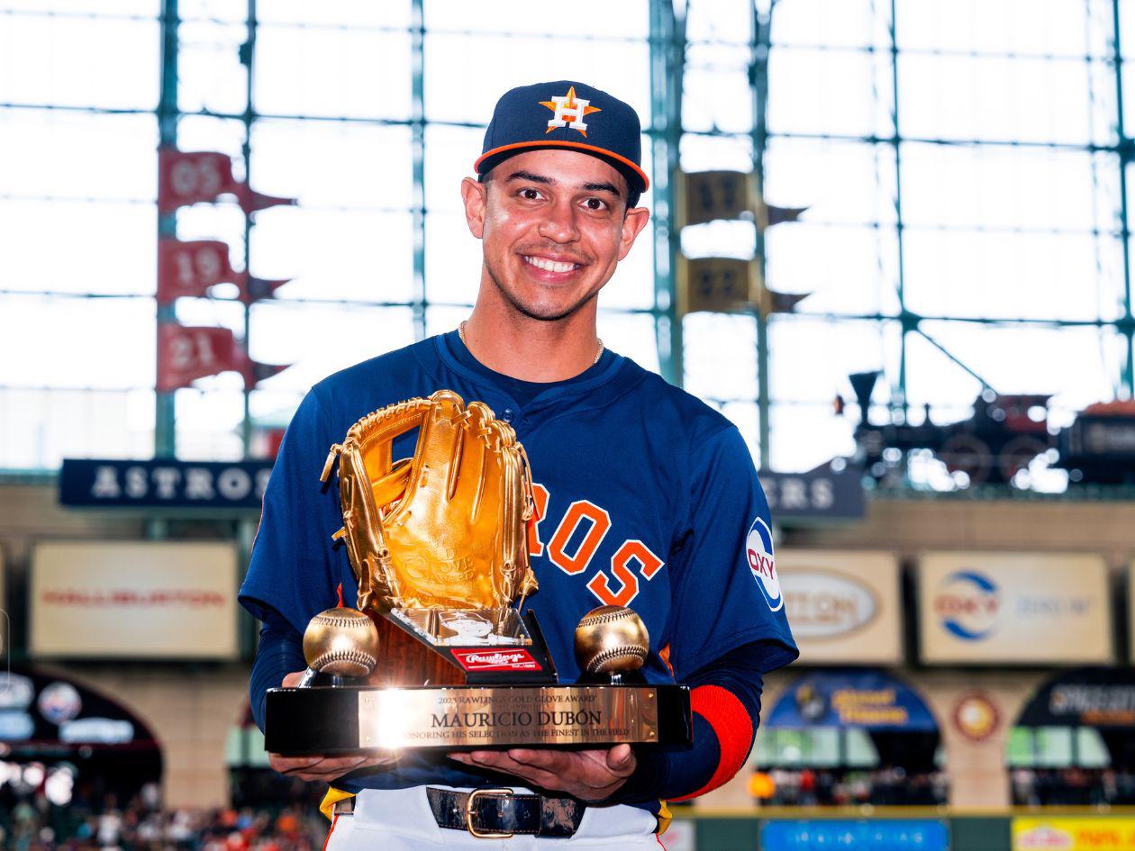 ¡Orgullo catracho! Mauricio Dubón vuelve a ser nominado al Guante de Oro en la MLB