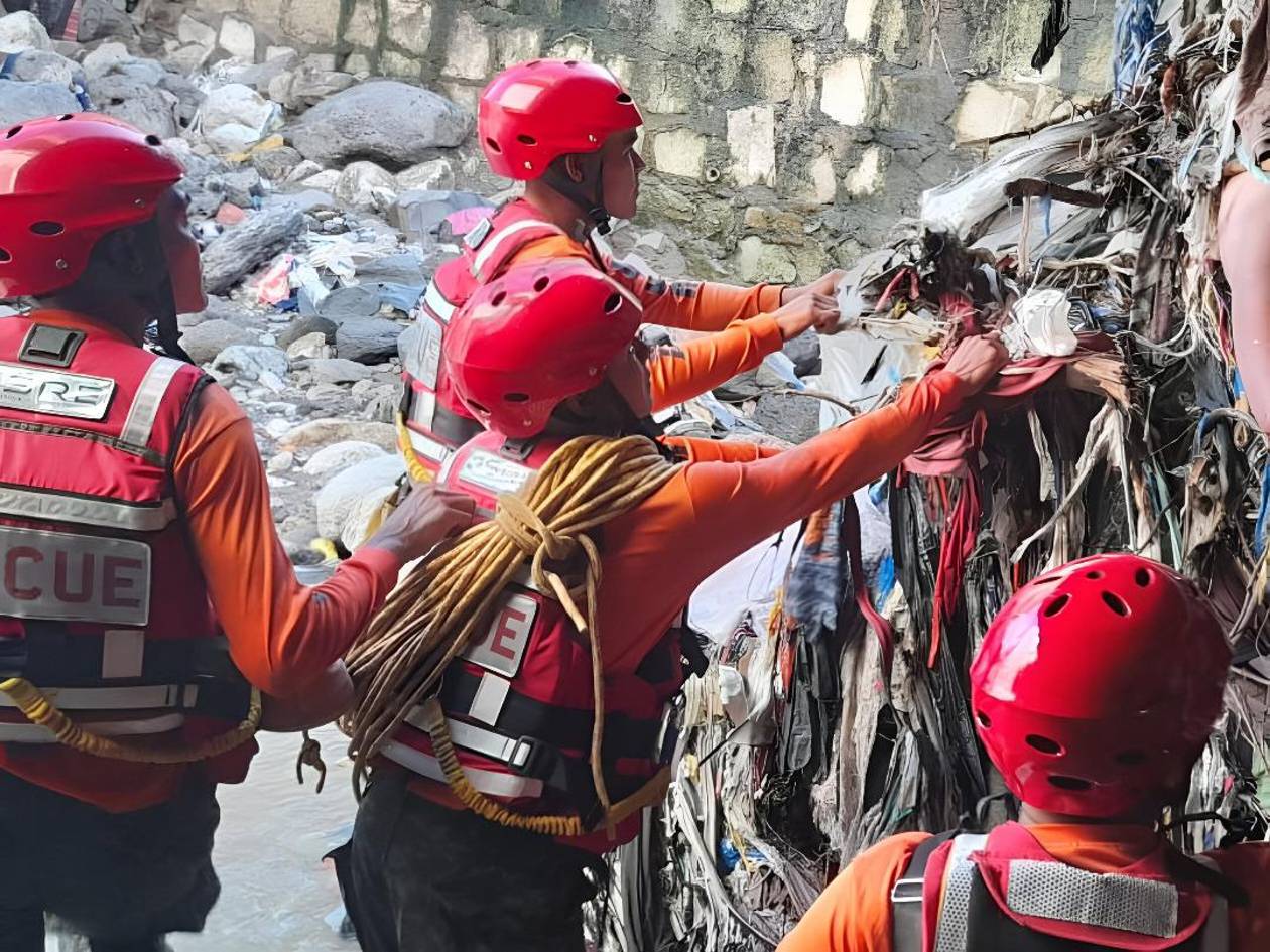 Localizan sin vida a uno de los dos niños arrastrados por quebrada en Tegucigalpa