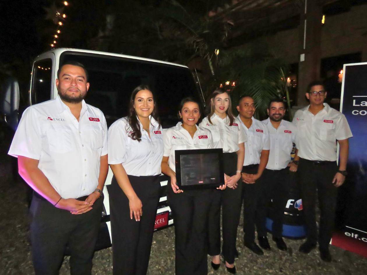 Excel celebra 15 años de distribución de la marca FUSO en Honduras