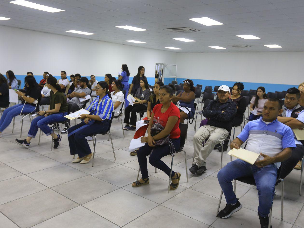 INM de San Pedro Sula agiliza trámites y emite más de 300 pasaportes diarios