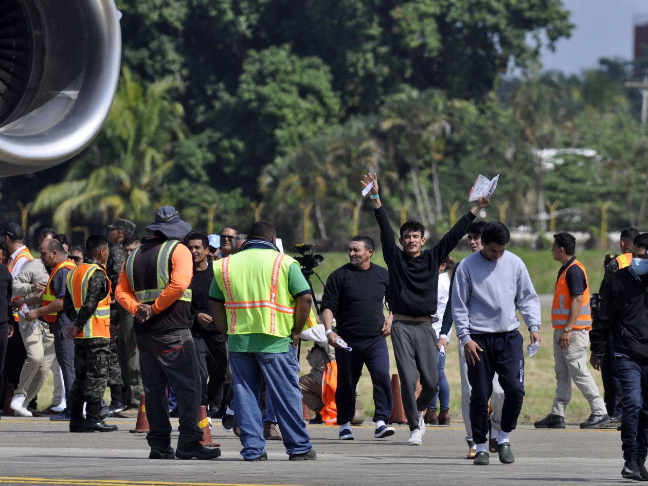 Cifras de deportados hondureños se mantienen estables pese a advertencias de Trump