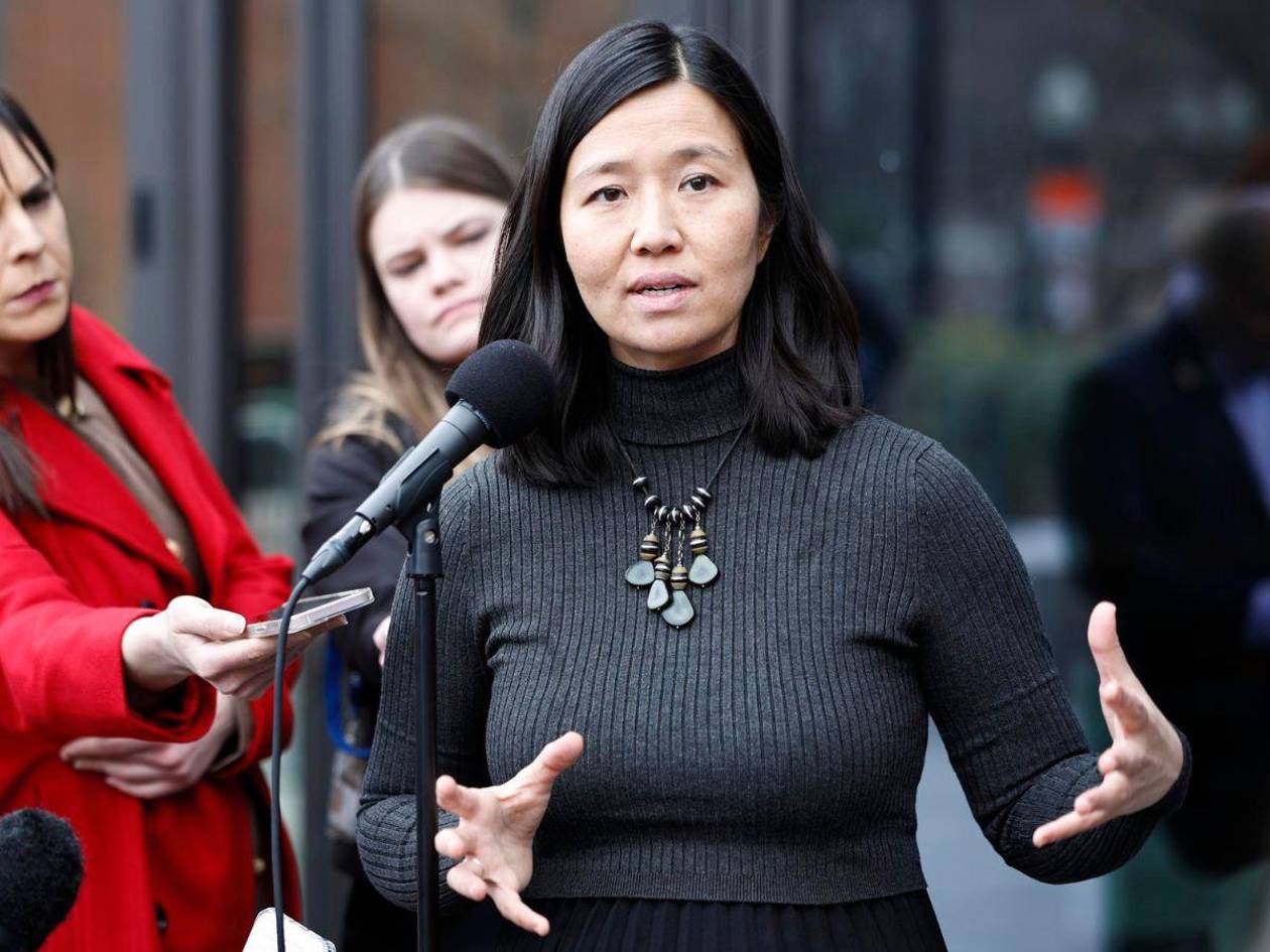 Con mariachis defienden a migrantes en Boston, ante amenazas de Bondi