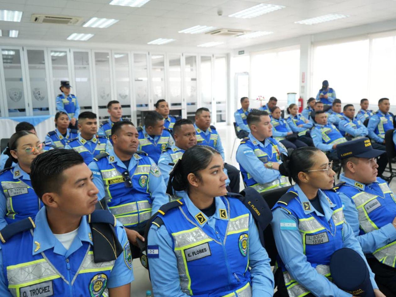 Forman a agentes policiales para prevenir accidentes desde las escuelas