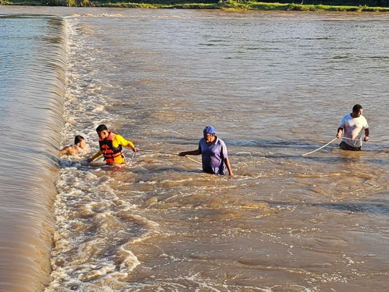 Buscan a abogado arrastrado por río en Nacaome mientras pescaba