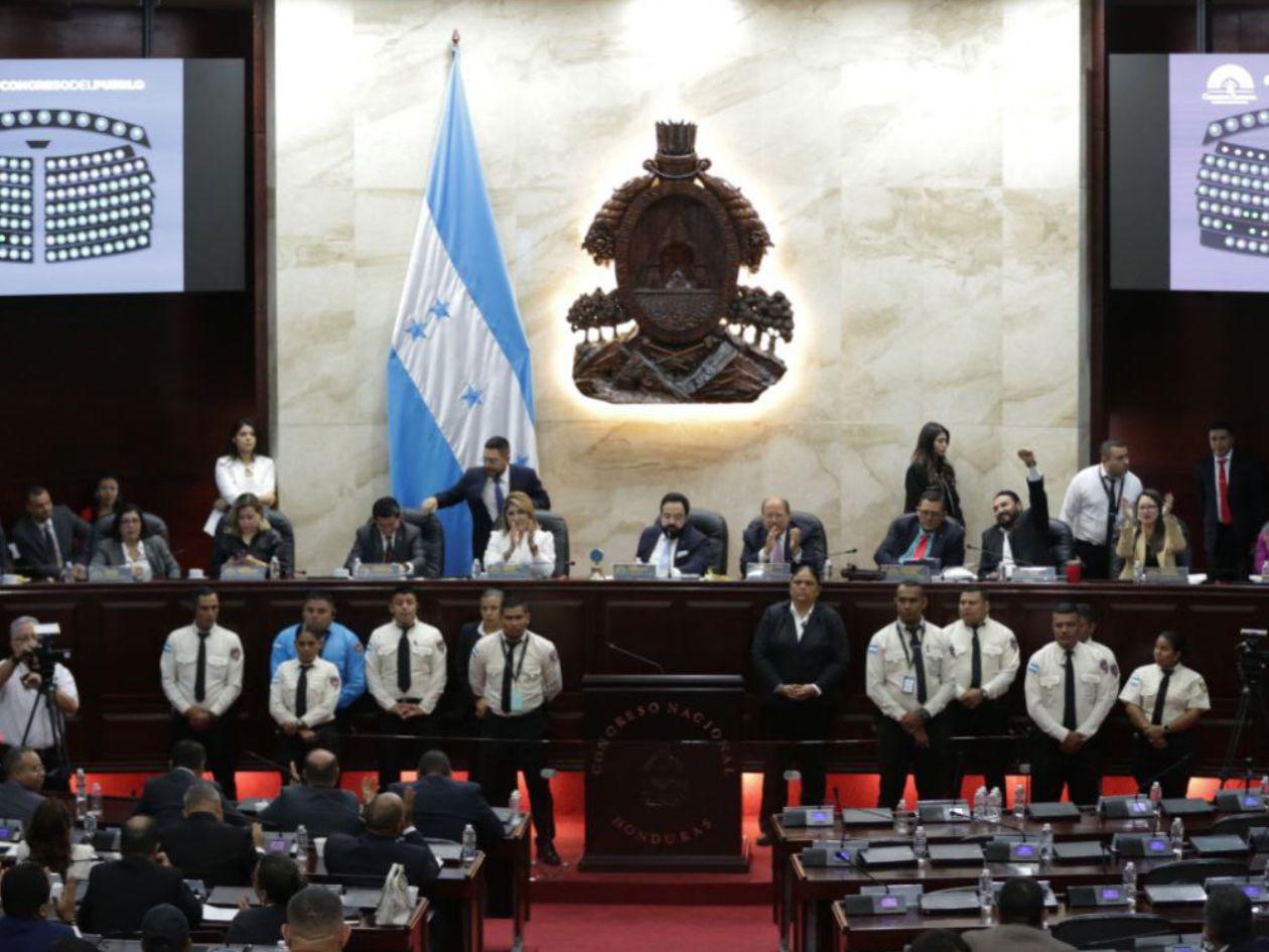 Diputados de Libre defienden que fondos de Sedesol se usaron para becas