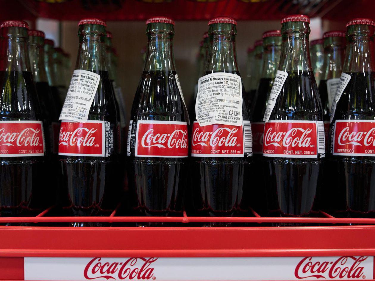 Trump promete devolver el azúcar a la Coca-Cola