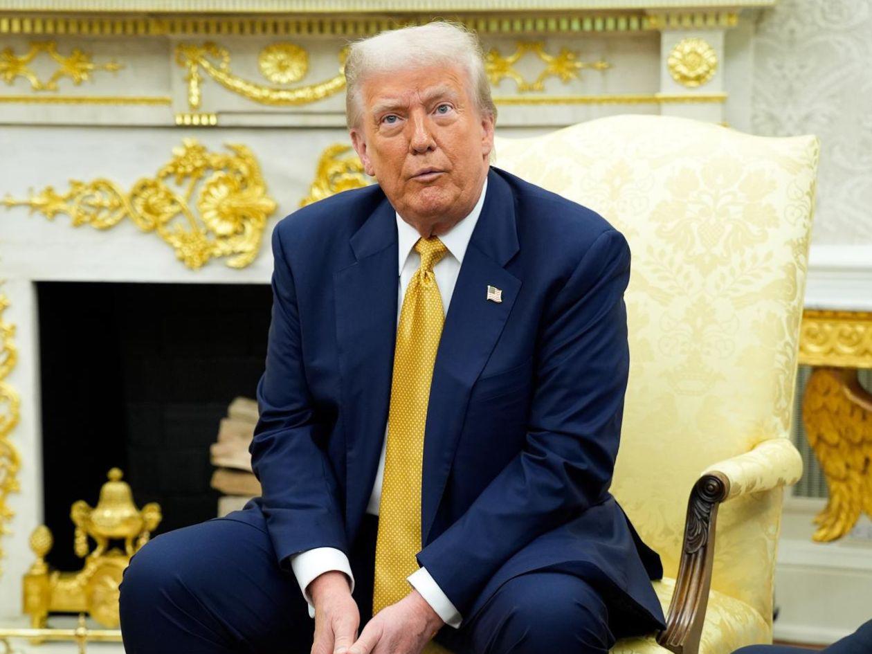 Trump adelanta plan para anular ayudas a universitarios indocumentados, dicen activistas