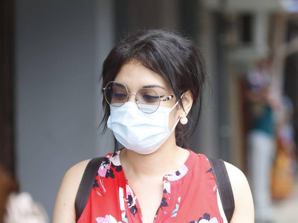 Hasta a L15 venden mascarillas por alza en casos de covid-19