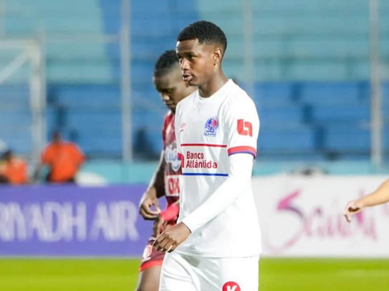 Julián Martínez al exterior: Revelan su sorpresivo equipo en Europa