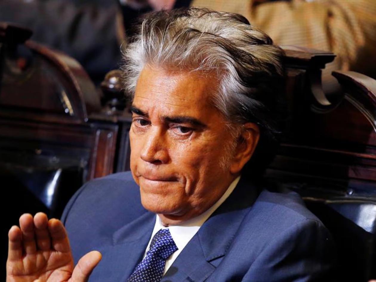 American Airlines defiende su proceder tras incidente con “El Puma” Rodríguez