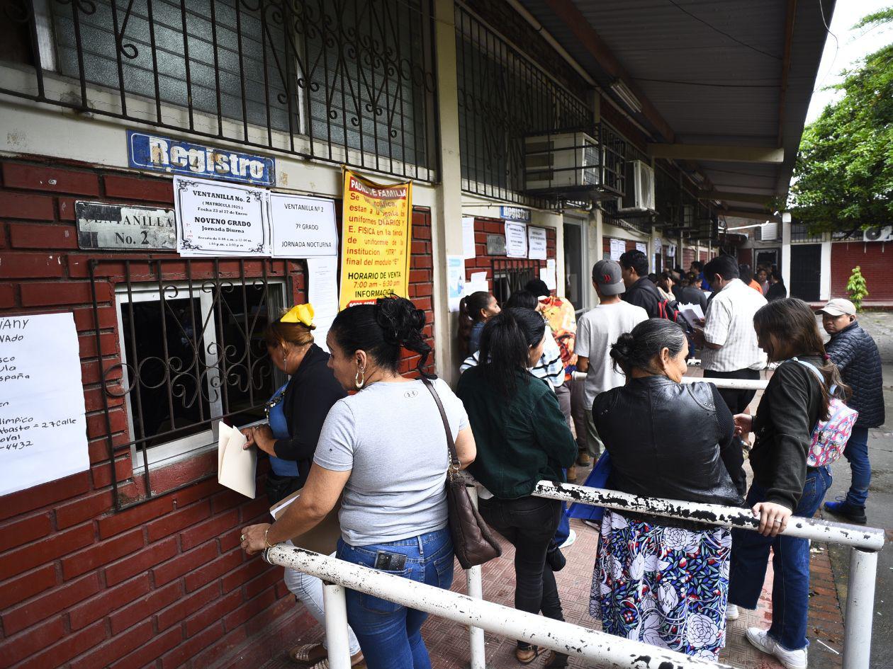 Matrícula escolar refleja una disminución de 45,000 estudiantes