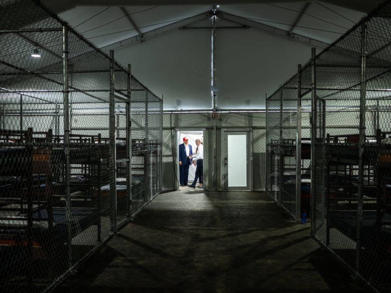 Inmigrantes en EEUU reviven  las humillaciones de Arpaio con el 'Alligator Alcatraz'