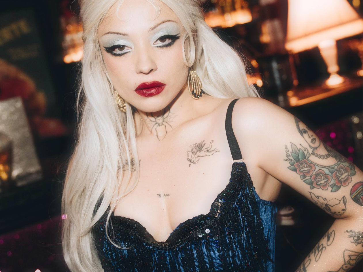 Mon Laferte se reinventa con su nuevo disco Femme fatale