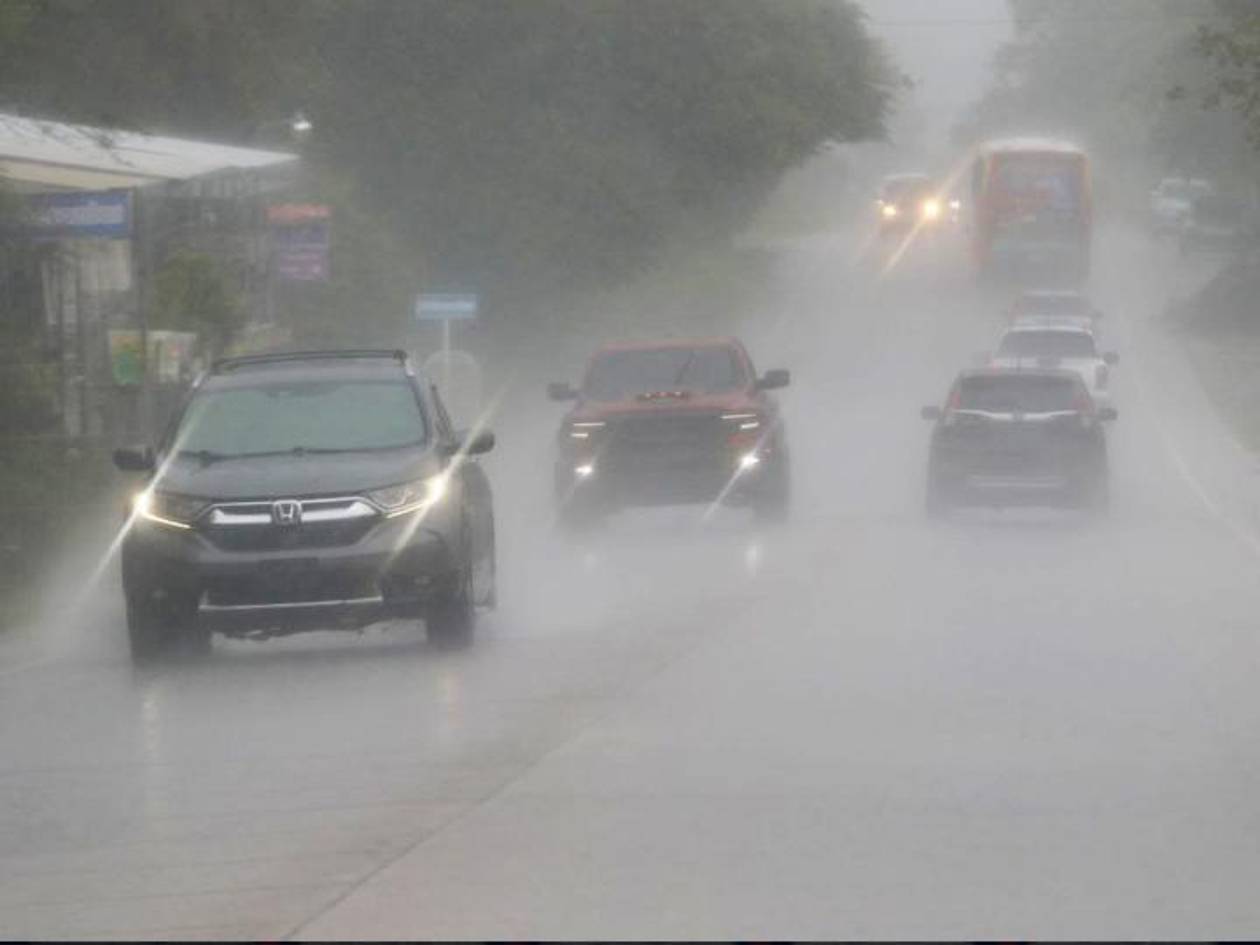 Por lluvias, Copeco declara alerta amarilla en 10 departamentos y deja tres en verde