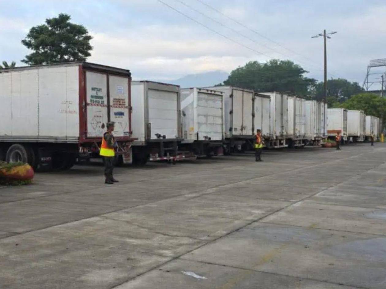 Material electoral llega a San Pedro Sula bajo fuerte resguardo militar