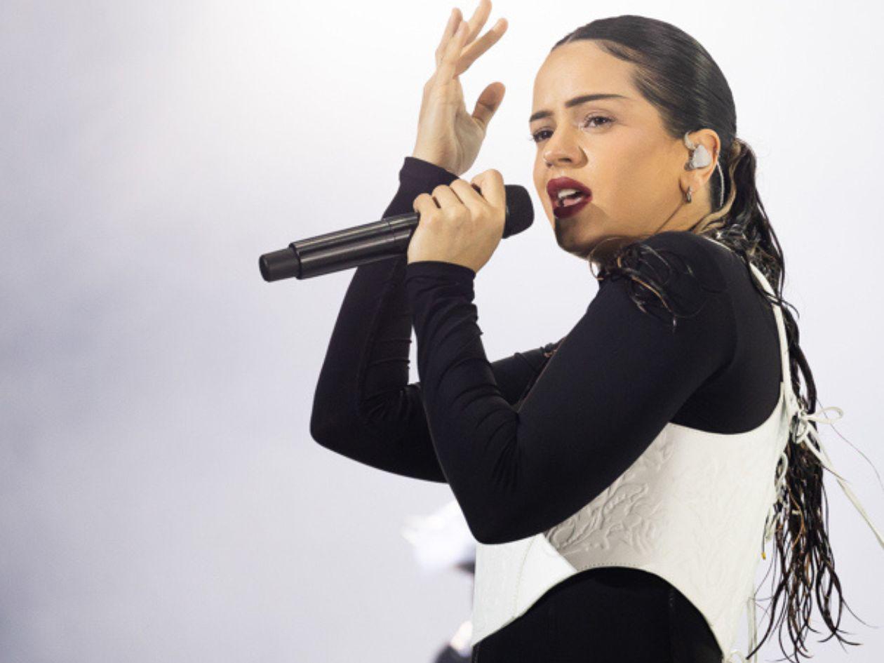 Rosalía logra con 'Lux' ser la primera artista con cinco debuts en la cima de Billboard