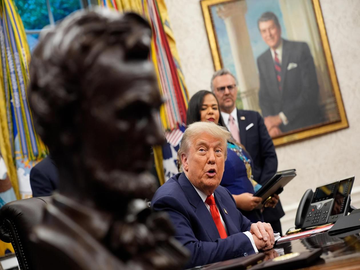 Donald Trump ordena cortar los fondos federales a cualquier ONG implicada en disturbios