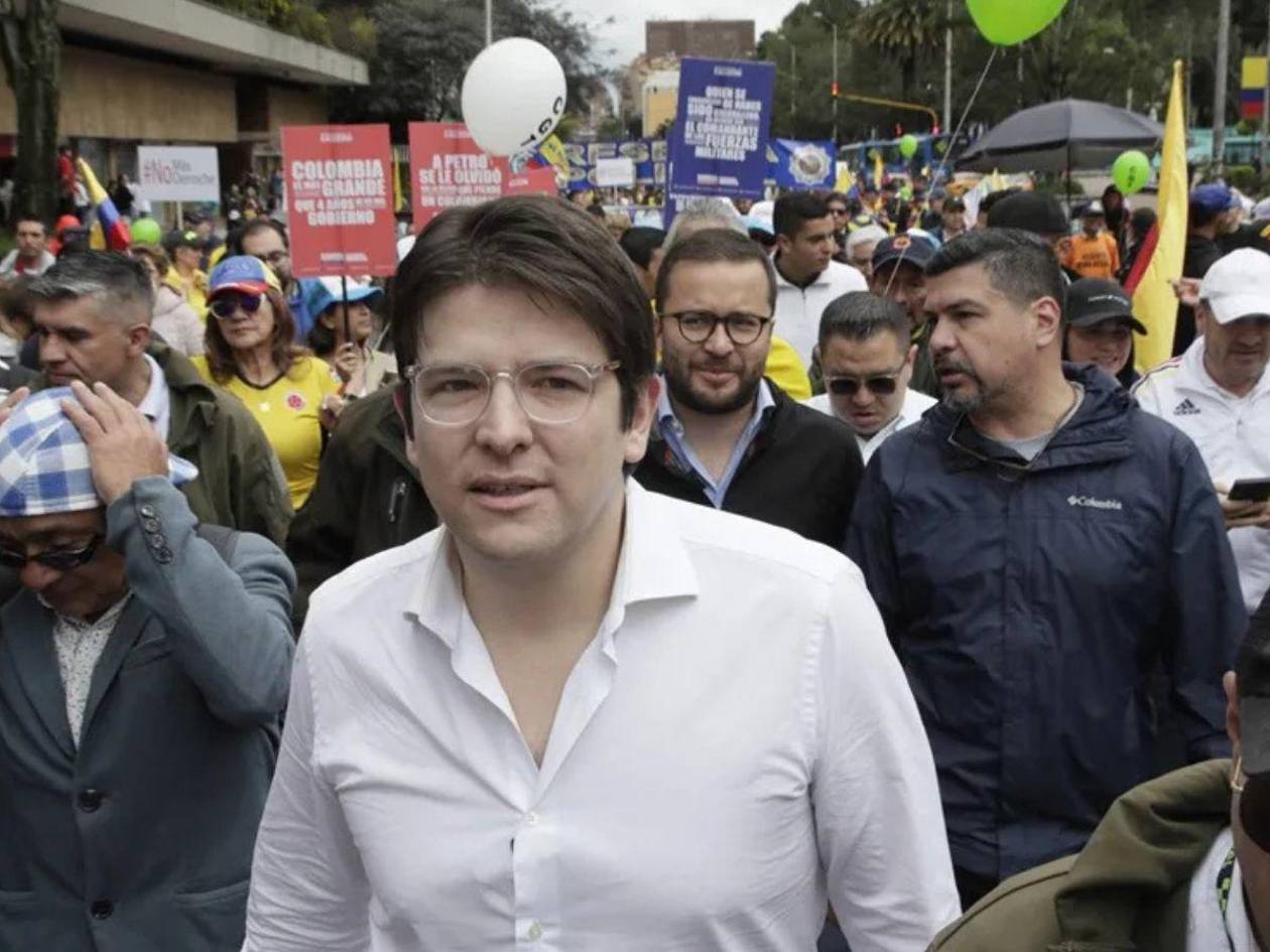 Uribe Turbay lidera la intención de voto en Colombia un mes después del atentado