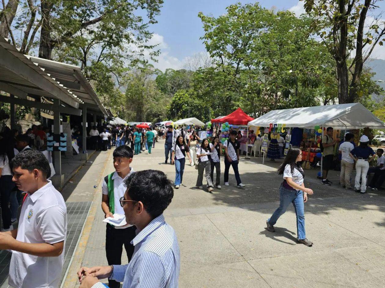 Unah Cortés establece los requisitos para el III proceso de admisión Phuma 2025