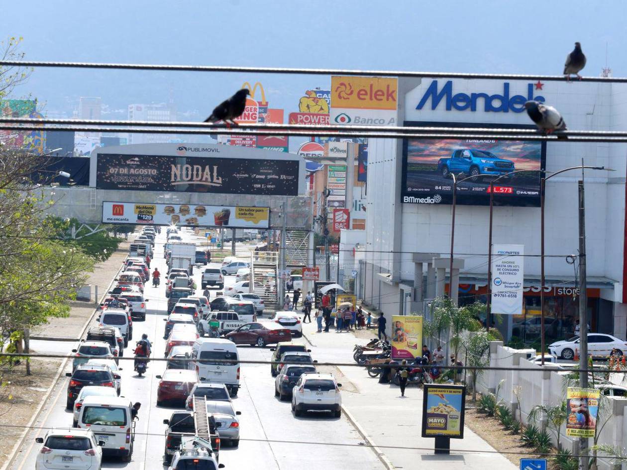 Bulevar del este repunta con plazas y centros comerciales