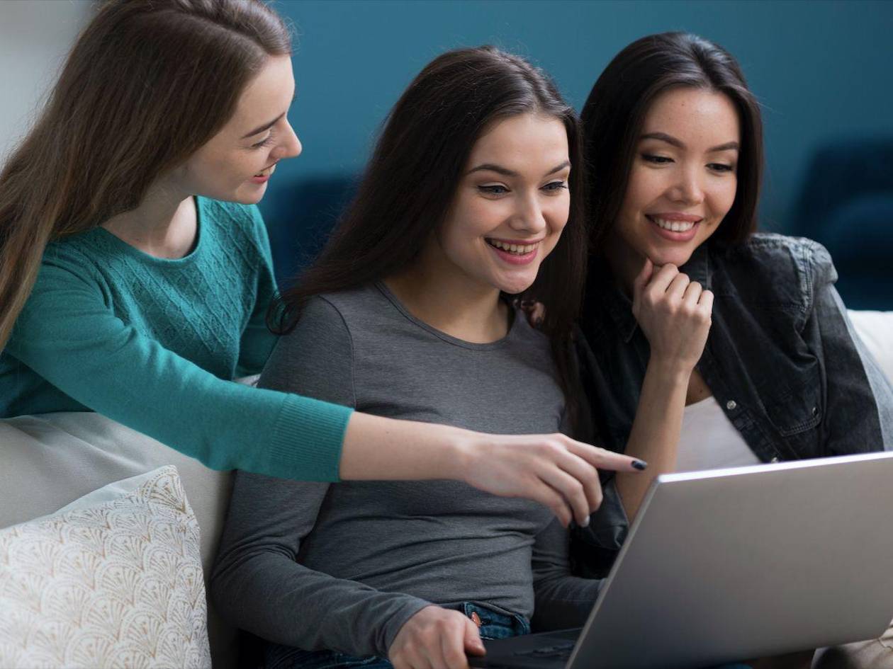 Día de la Mujer: Retos laborales y equidad de género en AL