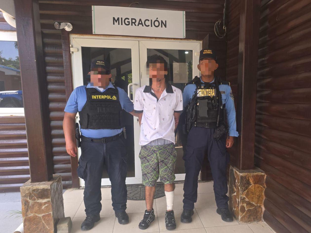 Hondureño llega deportado y lo capturan por el crimen de una mujer cuando tenía 17 años