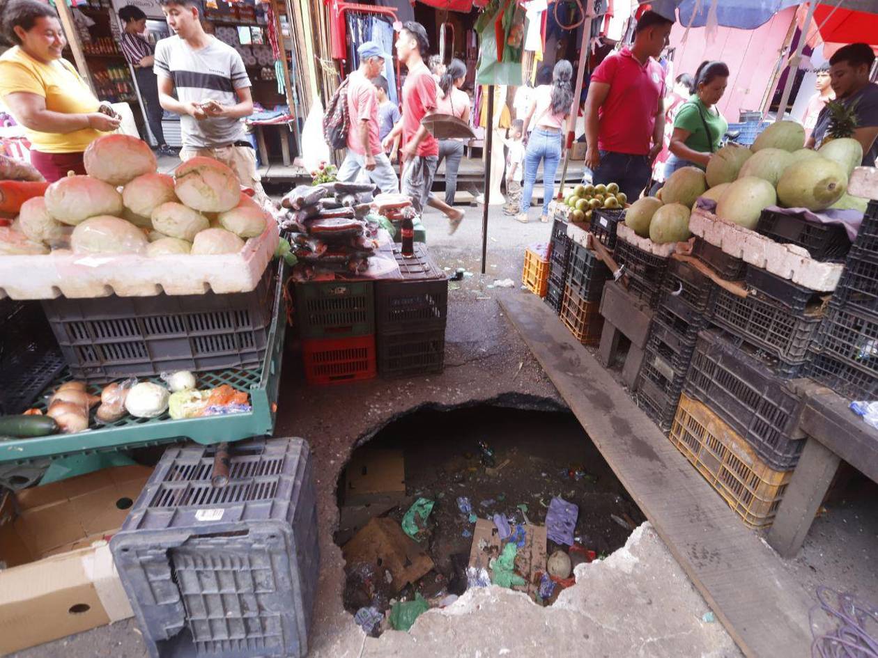 Lluvias han generado tres peligrosos socavones en SPS