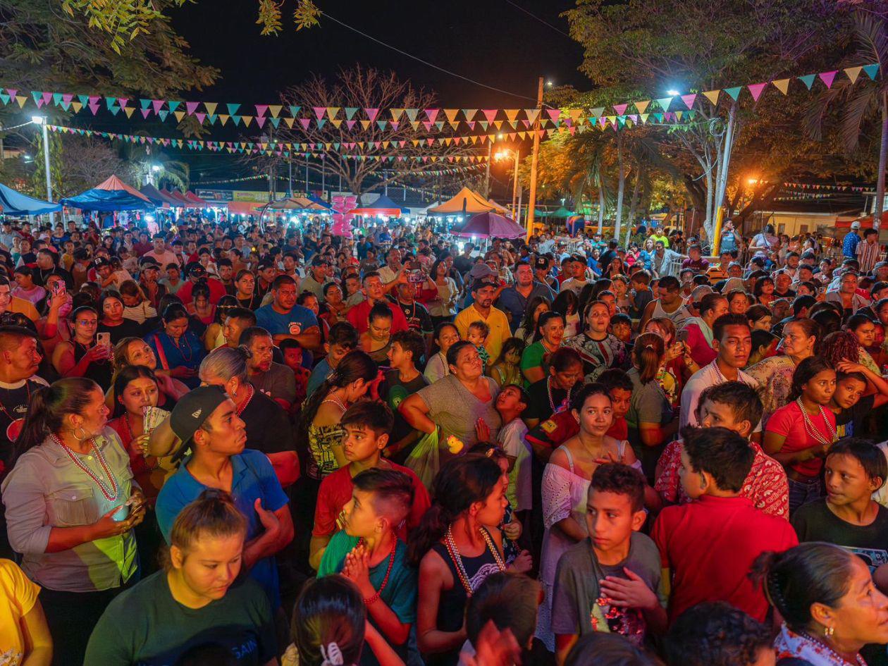 La Feria Juniana arranca con la alegría y el entusiasmo de los carnavalitos