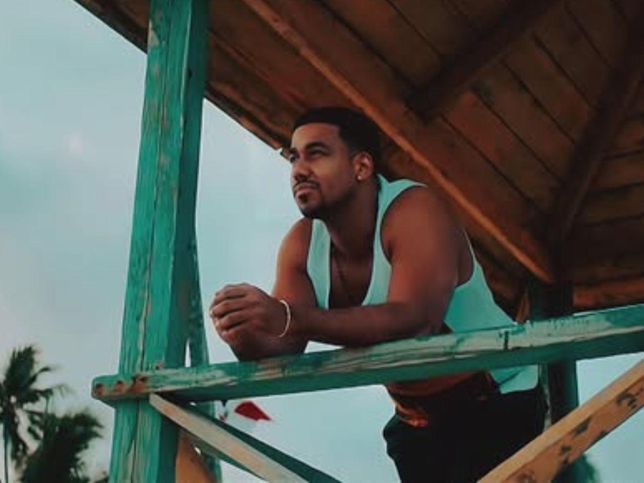 Romeo Santos, con los ánimos en el suelo tras la pérdida de Rubby Pérez