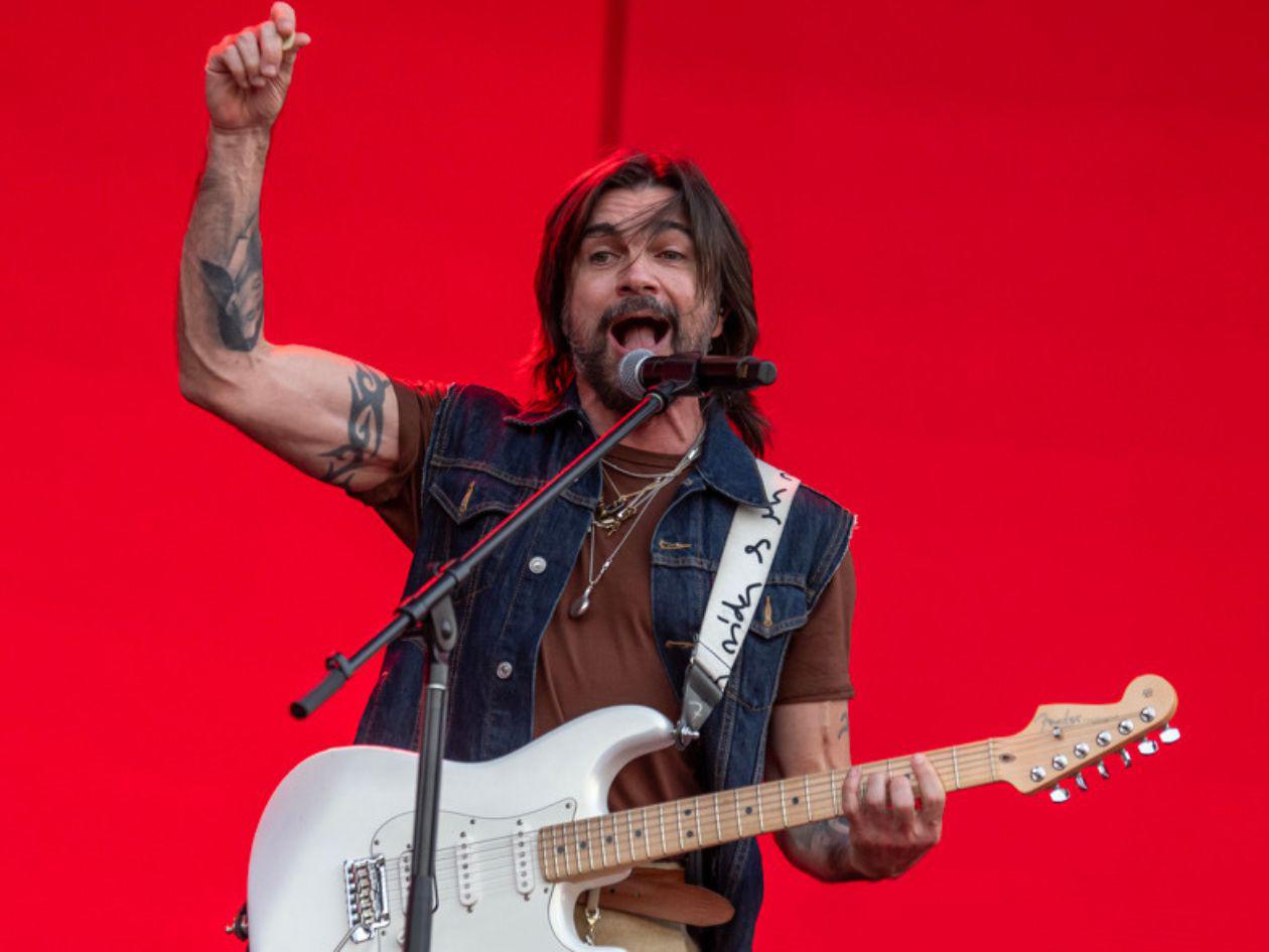 Juanes celebra sus éxitos de rock latino con un concierto en el Hollywood Bowl