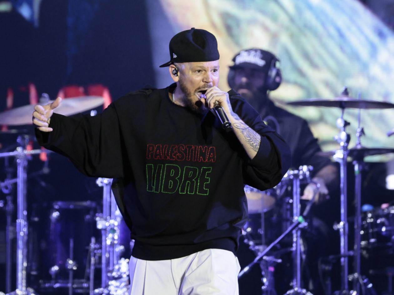 Residente alza grito de protesta contra “genocidio” en Gaza con voz de miles de mexicanos