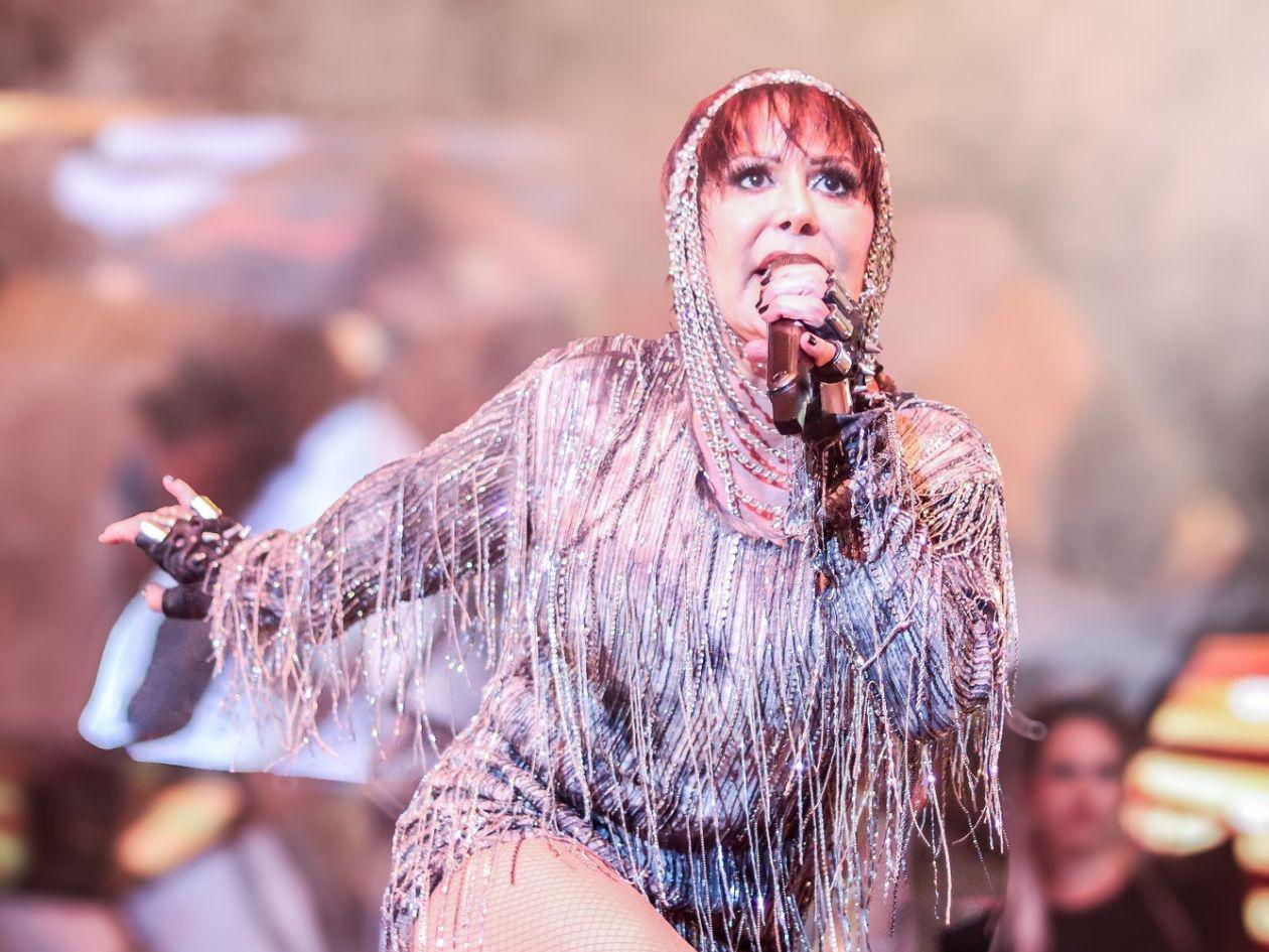 Alejandra Guzmán habría sido hospitalizada y sometida a una nueva cirugía