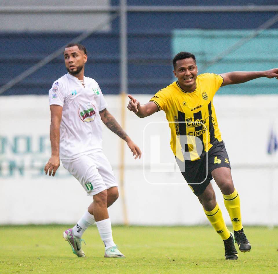 Ever Alvarado fue el anotador del primer gol en el encuentro.