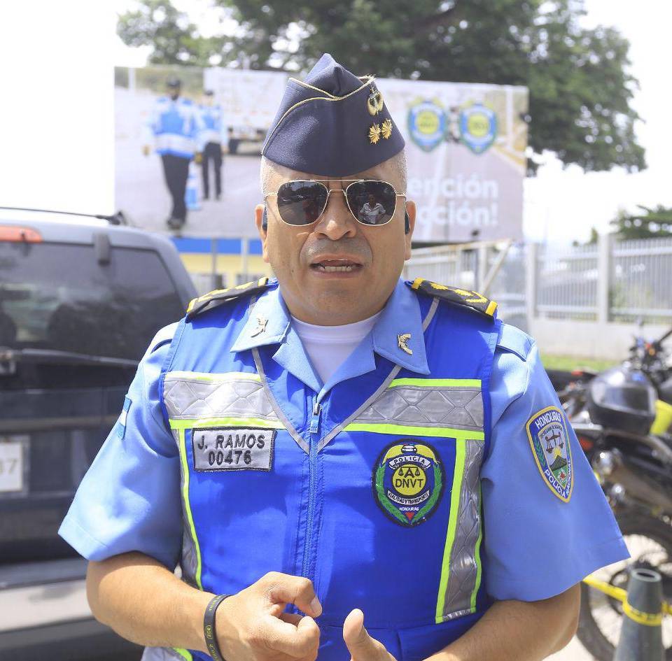 Jairo Ramos, subcomisionado de la Direccion Nacional de Vialidad y Transporte en San Pedro Sula.