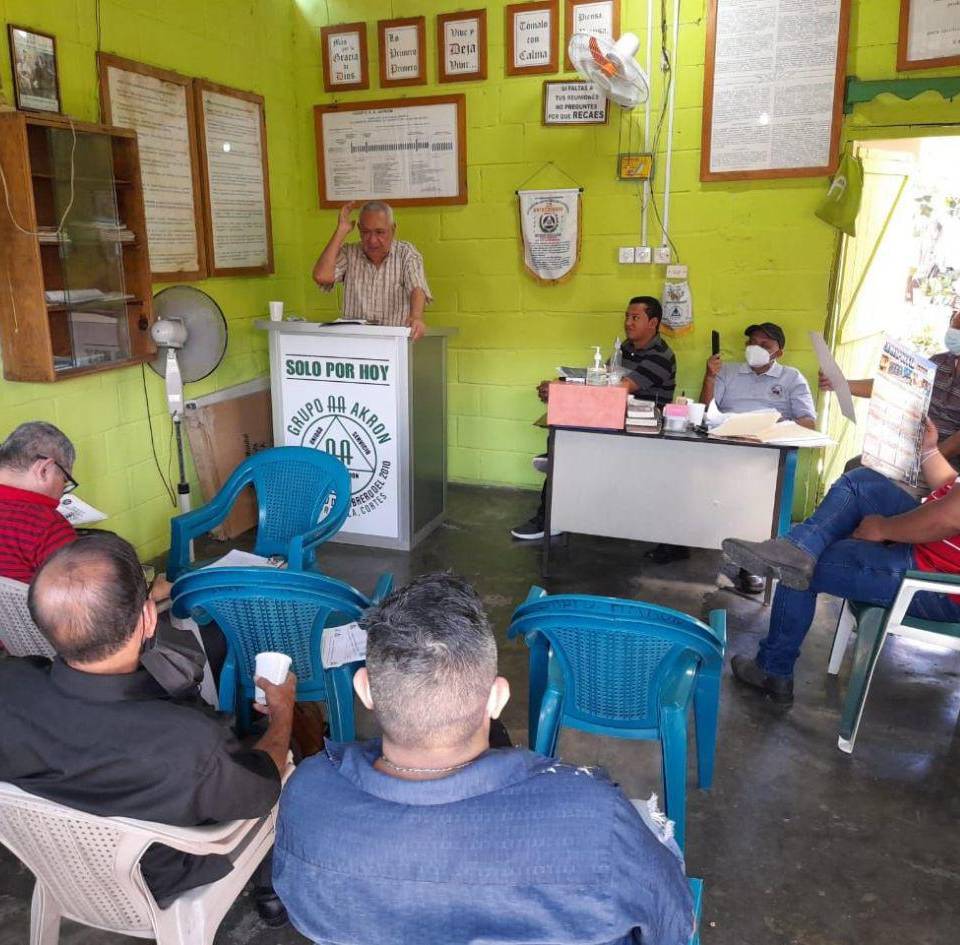 La comunidad mantiene una presencia activa a través de diversos grupos de apoyo distribuidos en puntos estratégicos.