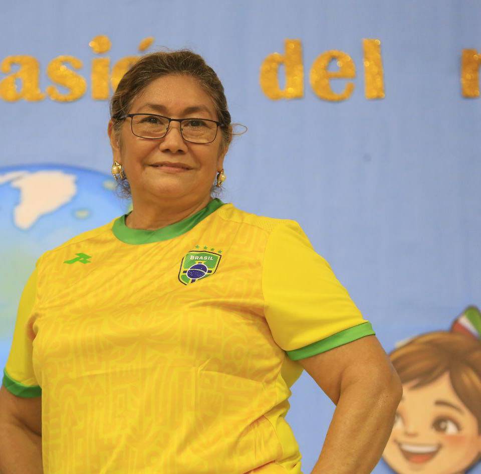 Miriam Castañeda directora del Instituto Primero de Mayo.