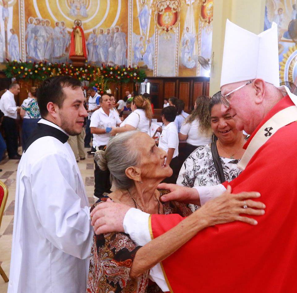 Durante la homilía se resaltó el legado de fe, servicio y entrega de San Pedro Apóstol, invitando a los fieles a vivir con esperanza, solidaridad y espíritu de unidad.