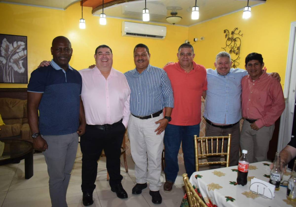 Promoción 89 festeja Navidad y Año Nuevo