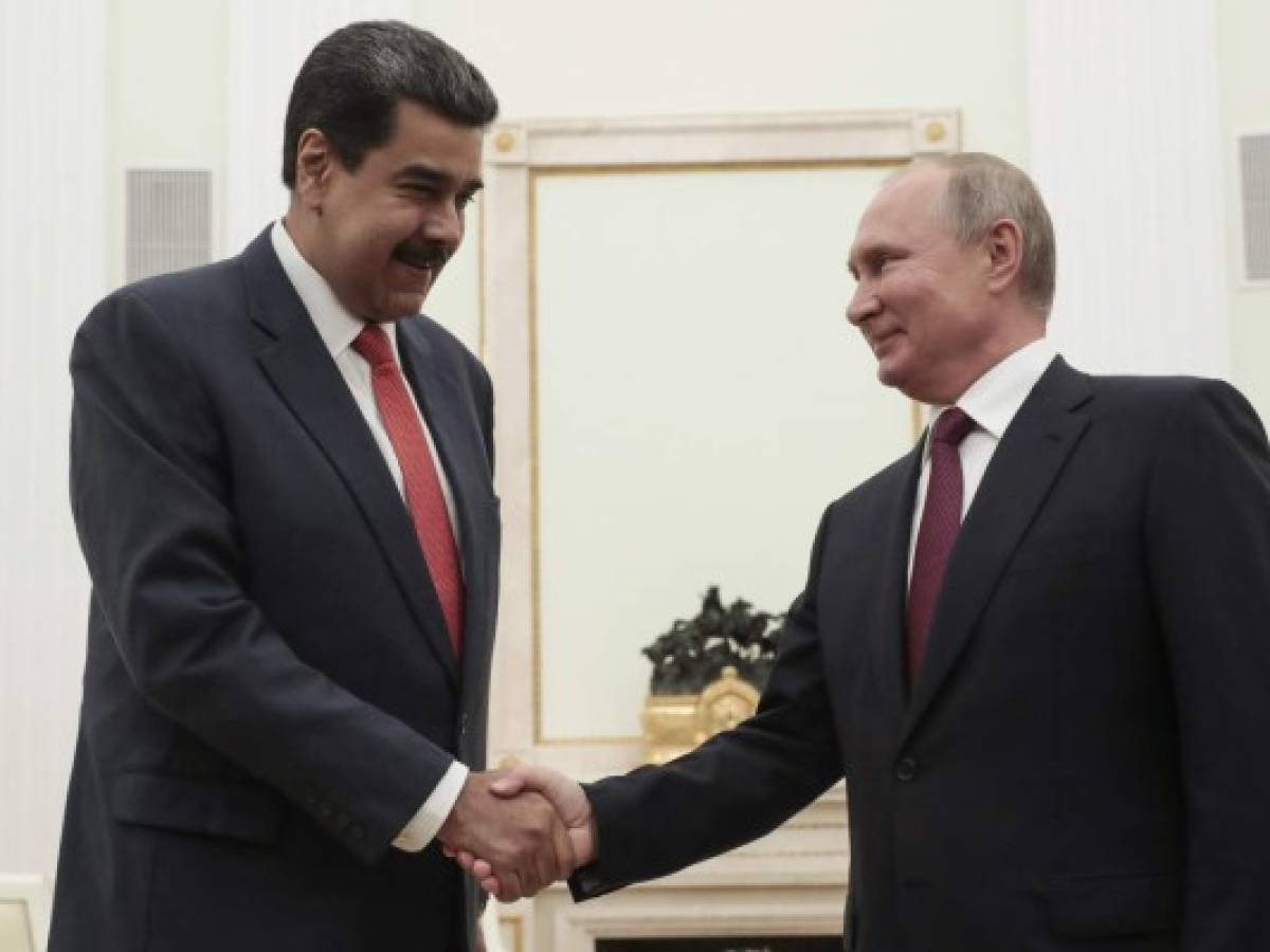 Putin respalda a Maduro e insta al diálogo en Venezuela