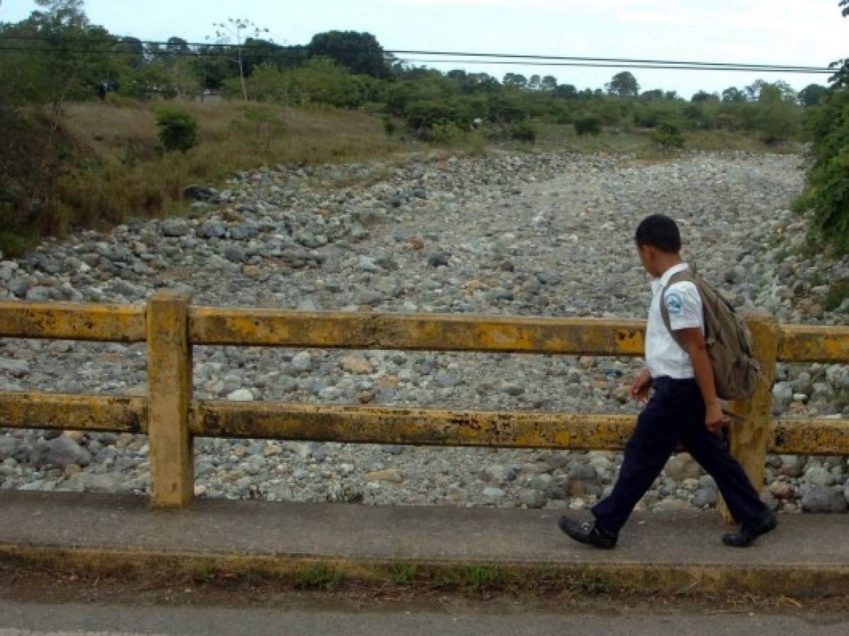 Racionamientos de agua y luz asfixian a La Ceiba