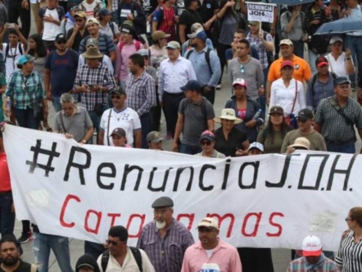 Distintos sectores de la sociedad marchan en Tegucigalpa por la Plataforma