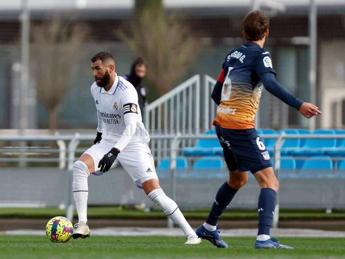 Benzema en el partido amistoso del Real Madrid contra el Leganés.