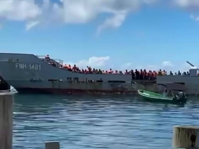 Unos 400 elementos de las Fuerzas Armadas arribaron a la isla de Guanaja para garantizar la seguridad en los comicios de este domingo.