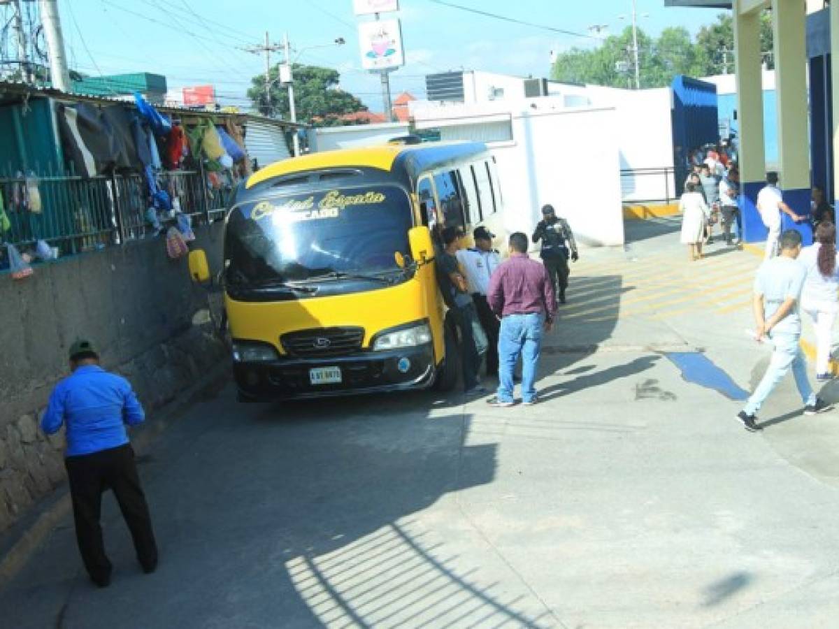 Sicaria mata a ayudante de autobús y hiere a pasajero en Tegucigalpa
