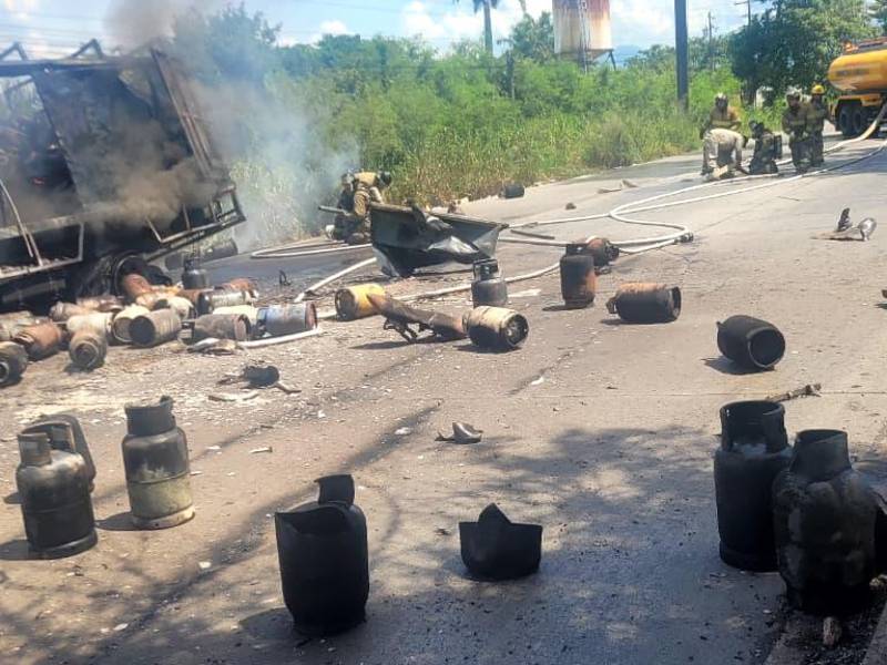 Así quedaron los chimbos que eran transportados en el camión.