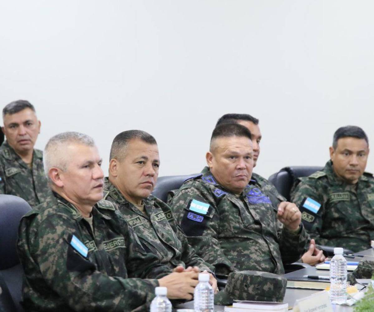 El alto mando militar sostuvo una reunión, bajo un ambiente de tensión, con el Consejo Nacional Electoral (CNE) el pasado jueves 23 de octubre.