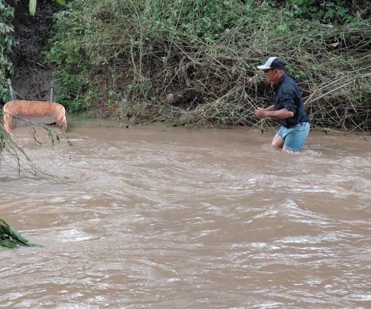 Llega primer frente frío, mientras vigilan la ruta de potencial tormenta Melissa