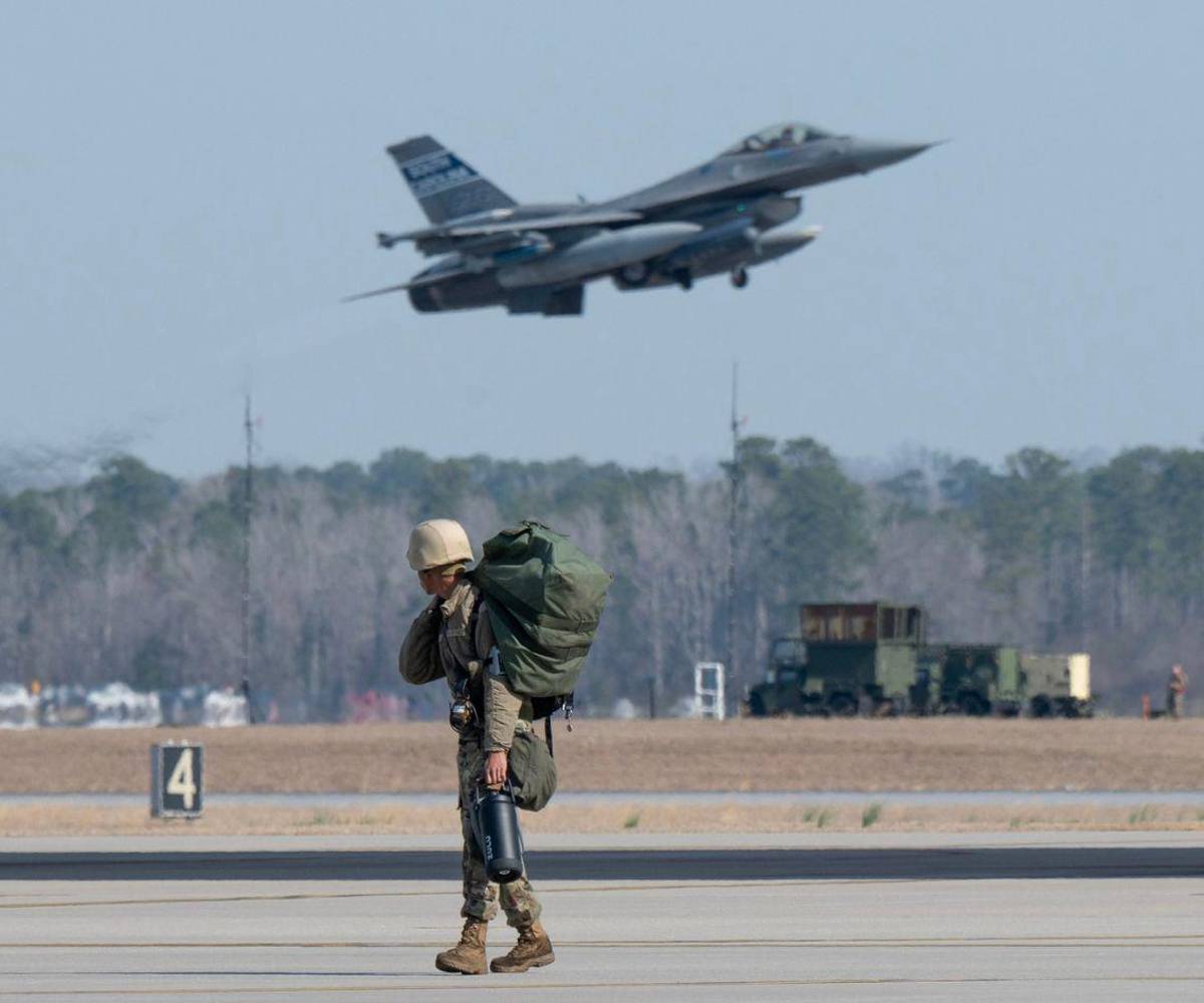 EUA busca frenar por aire, mar y tierra el ingreso de drogas a su territorio. En un video publicado en X, la fiscal general estadounidense, Pam Bondi, describió la recompensa como histórica y calificó a Maduro como uno de los mayores narcotraficantes del mundo y una amenaza para la seguridad nacional de Estados Unidos.