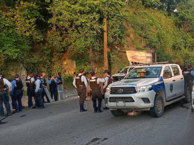 La Policía Nacional está desde anoche en la zona.