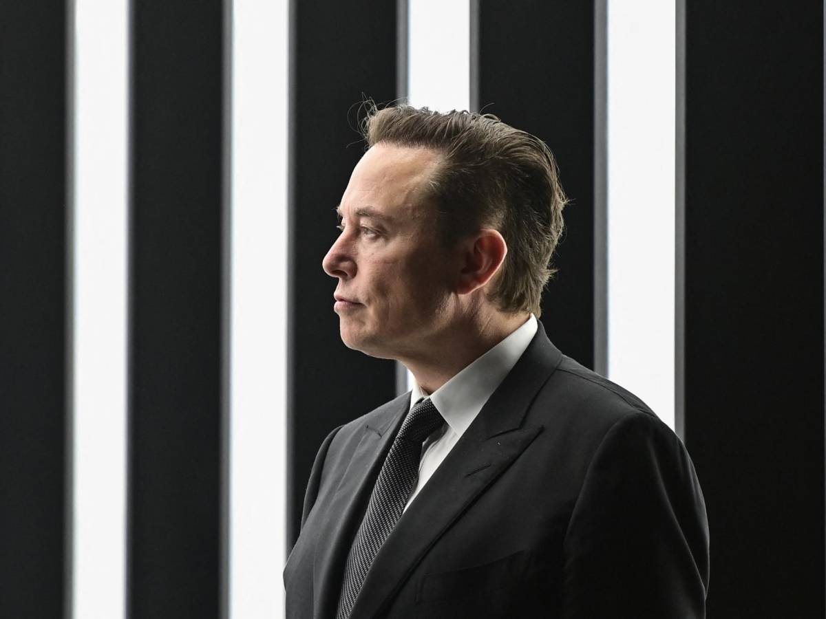 Musk amenaza con despedir a 10,000 empleados de Tesla por un “muy mal presentimiento” sobre la economía
